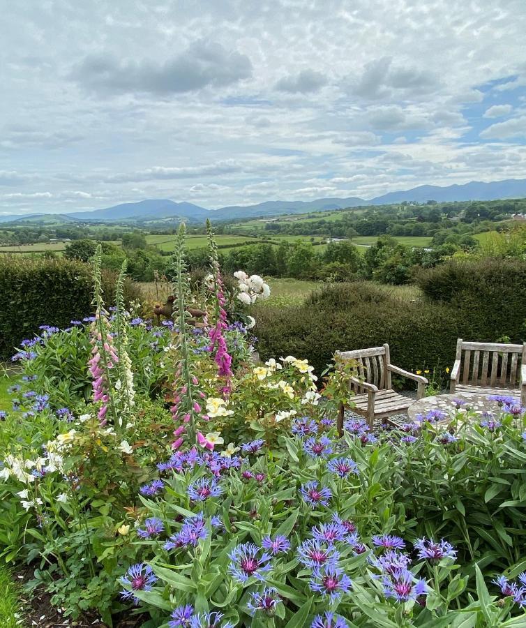 Westwood - The B&B With A View Кокърмаут Екстериор снимка